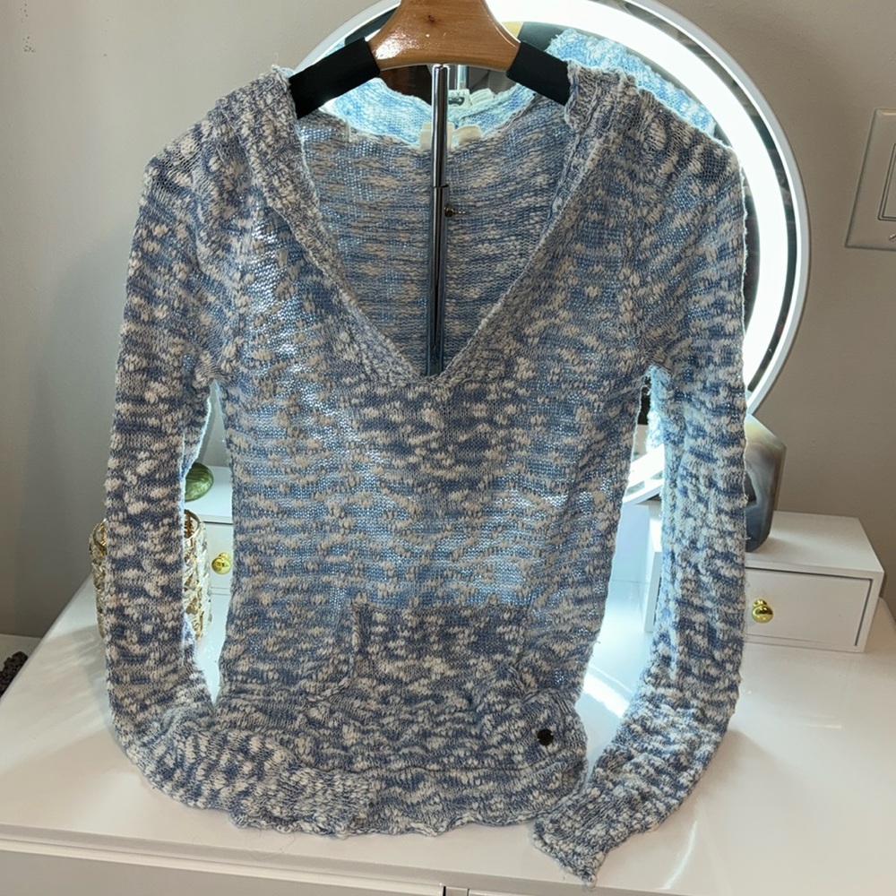 Blue and white Roxy sweater with hood